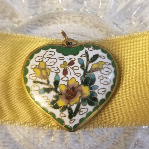 Jewelry - Cloisonne Enamel Puffy Heart Pendant White Background&Delicate Floral Motif